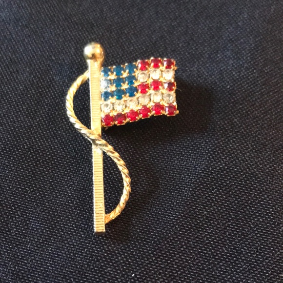 Vintage Jewelry - Vintage rhinestone American 🇺🇸 flag brooch
